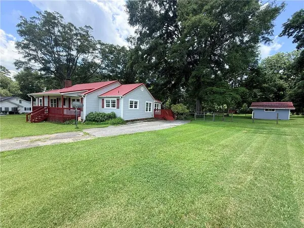 16 Garrett AVE