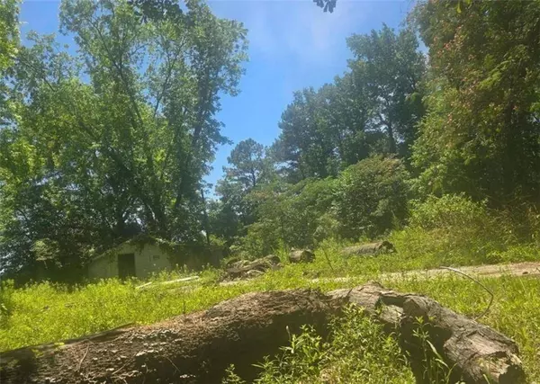 180 Wallace DR, Atlanta, GA 30354