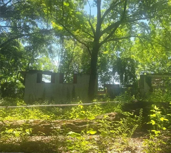 180 Wallace DR, Atlanta, GA 30354