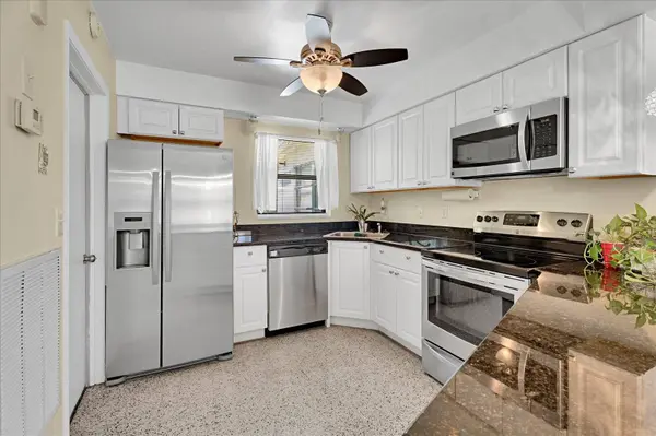 2223 Howland Blvd, Deltona, FL 32738