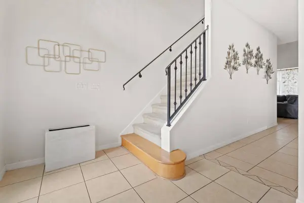 8925 Palisades Beach Ave, Orlando, FL 32829