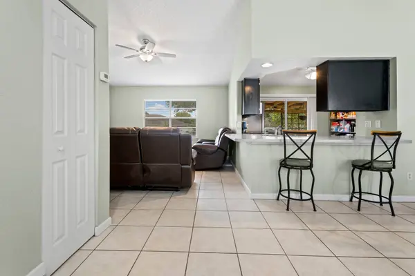 630 Mosquero Ave, Deltona, FL 32738