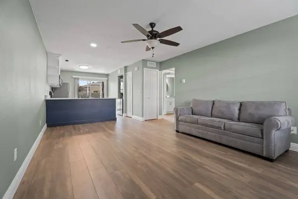 5473 Lake Margaret Dr #D, Orlando, FL 32812