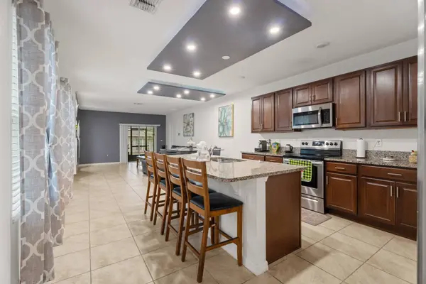 232 Meghan Cir, Deland, FL 32724