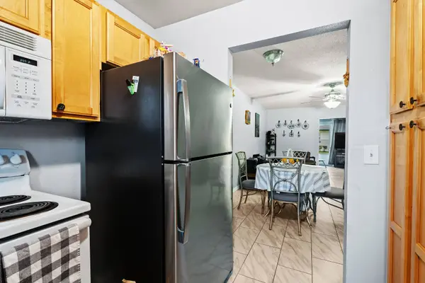 241 N Hill Ave, Deland, FL 32724