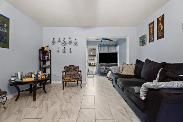 241 N Hill Ave, Deland, FL 32724