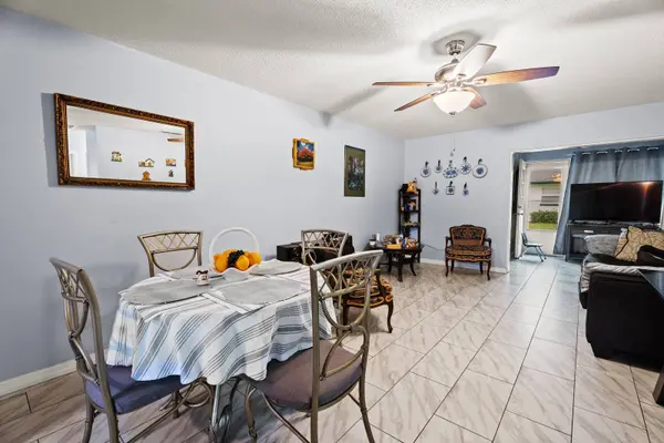 241 N Hill Ave, Deland, FL 32724