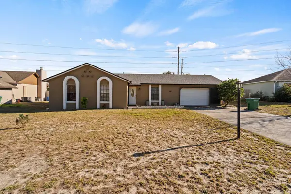 987 Trumbull St, Deltona, FL 32725