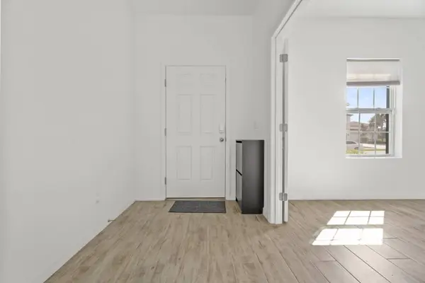 1612 Hill Park Dr, Deltona, FL 32725