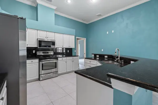 2087 Westbourne Dr, Oviedo, FL 32765