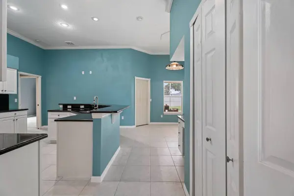 2087 Westbourne Dr, Oviedo, FL 32765