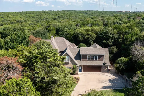 904 Mobley Road, Cedar Hill, TX 75104