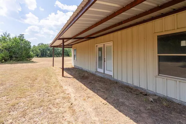 9153 1400w, Morgan, TX 76671