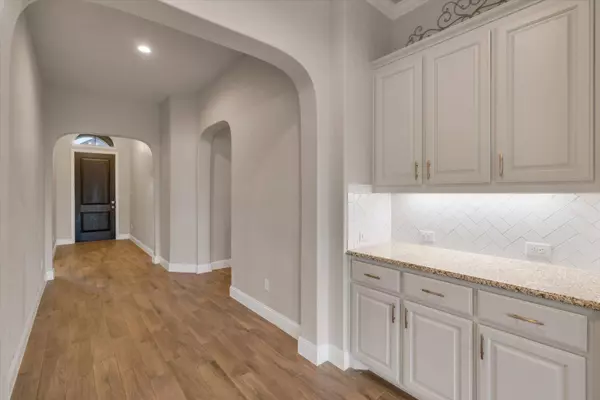 100 Welch Folly Lane, Aledo, TX 76008