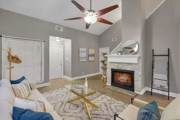 1426 Woodfern Dr, Arlington, TX 76018