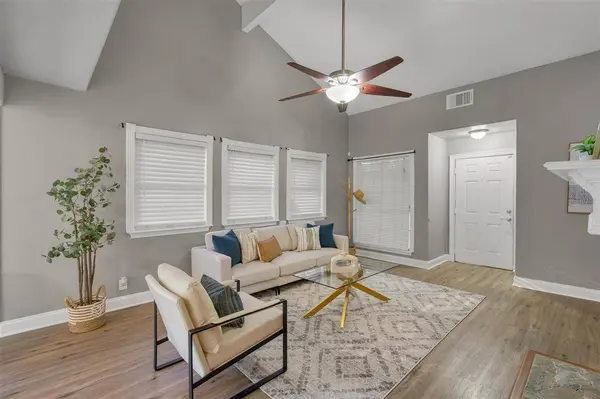 1426 Woodfern Drive, Arlington, TX 76018