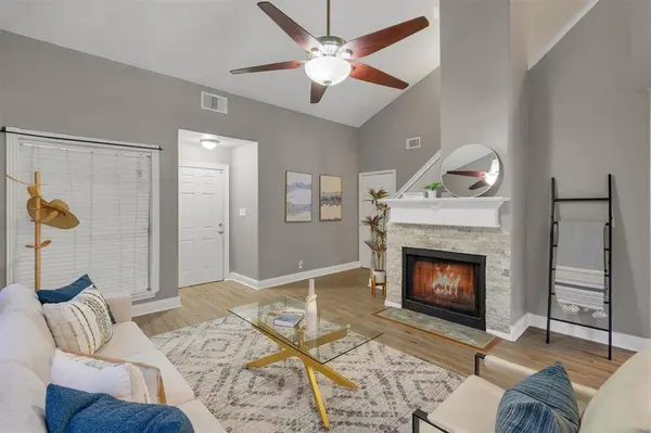 1426 Woodfern Drive, Arlington, TX 76018