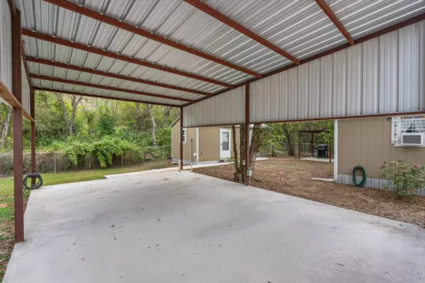 226 Waupoo Dr, Whitney, TX 76692