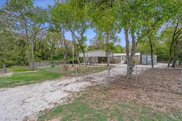 226 Waupoo Dr, Whitney, TX 76692