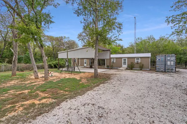 226 Waupoo Dr, Whitney, TX 76692