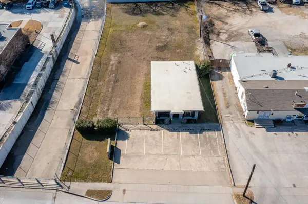 4005 Rufe Snow Dr, North Richland Hills, TX 76180