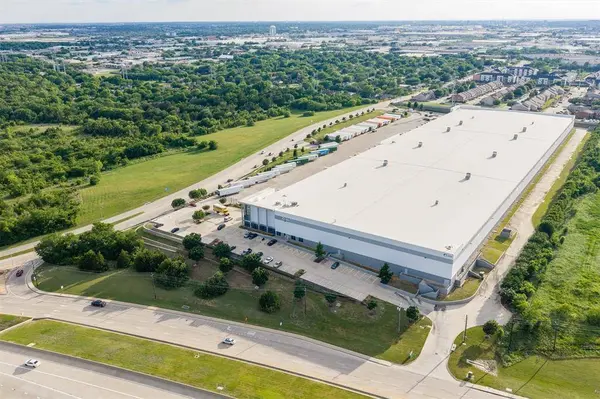 901 NW 19th Street, Grand Prairie, TX 75050
