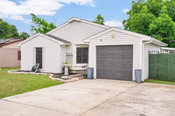 4112 Spindletree Lane, Fort Worth, TX 76137