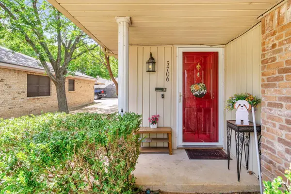 5706 Bramblewood Ct, Arlington, TX 76017