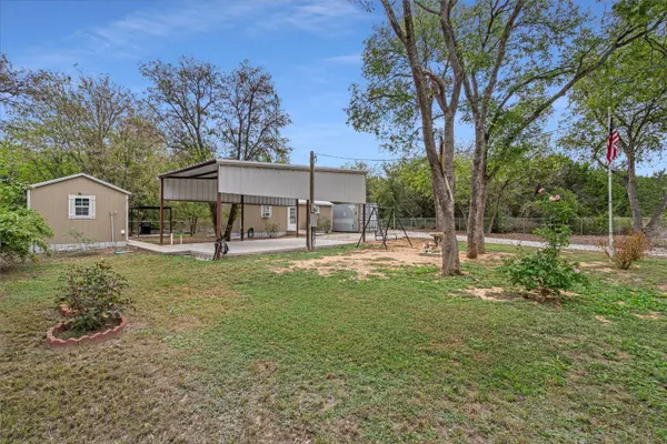 226 Waupoo Trl, Whitney, TX 76692