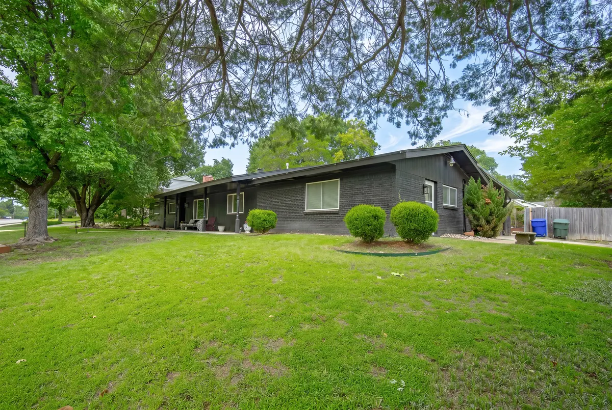 2757 Walnut Road, Norman, OK 73072