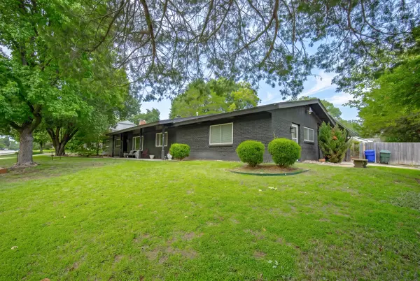 2757 Walnut Road, Norman, OK 73072