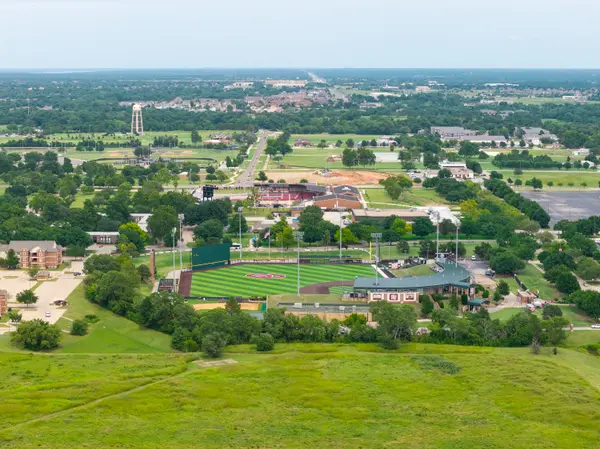 2757 Walnut Road, Norman, OK 73072