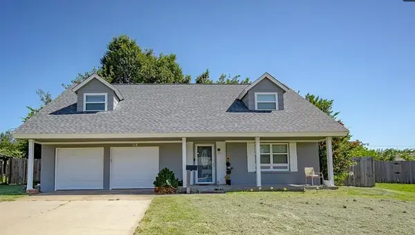 118 Oakside Drive, Moore, OK 73160