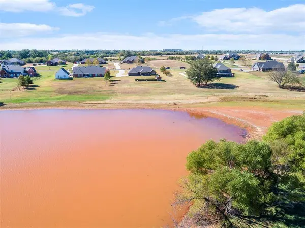 2521 Shoreline DR, Norman, OK 73026