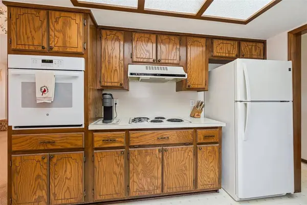 616 S Country Side TRL, Edmond, OK 73012