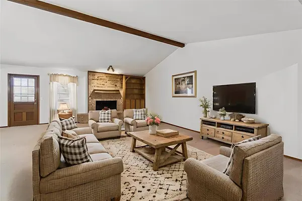 616 S Country Side TRL, Edmond, OK 73012