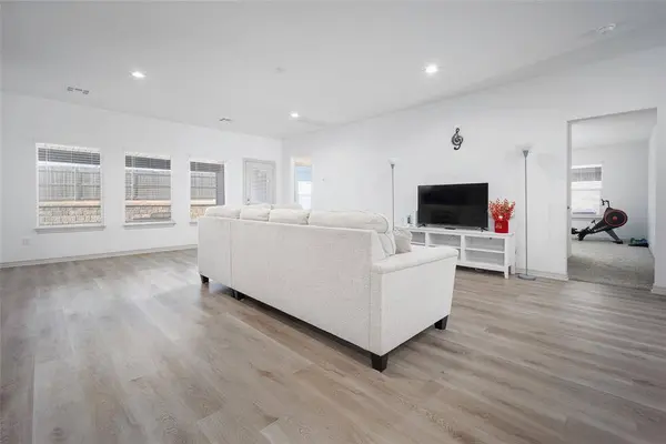 14613 Travertine Falls LN, Oklahoma City, OK 73142