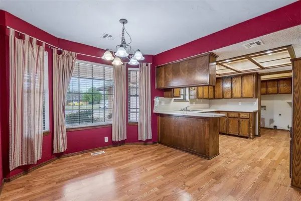 1320 Kelly Park RD, Edmond, OK 73003