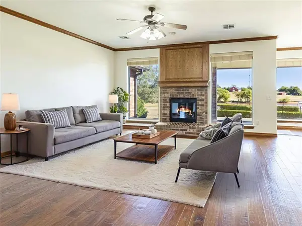 2521 Shoreline DR, Norman, OK 73026