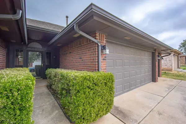 217 Sandstone Drive, Norman, OK 73071