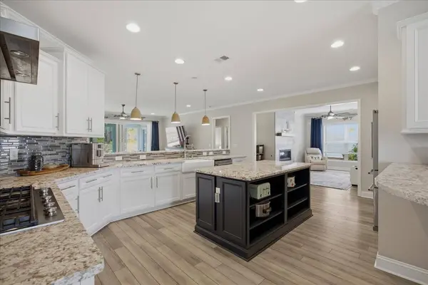 1044 Snowden Rd, Wilmington, NC 28412