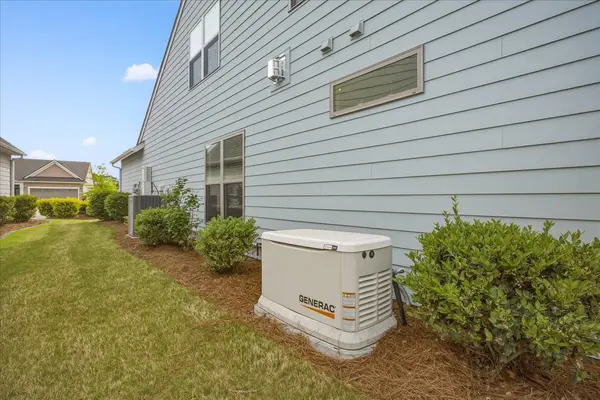 1044 Snowden Rd, Wilmington, NC 28412