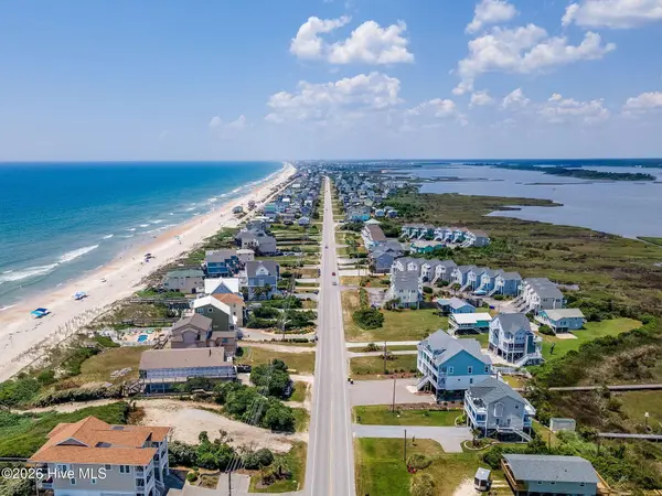 114 Calinda Cay CT, North Topsail Beach, NC 28460