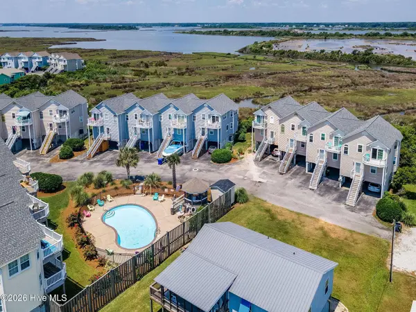 114 Calinda Cay CT, North Topsail Beach, NC 28460
