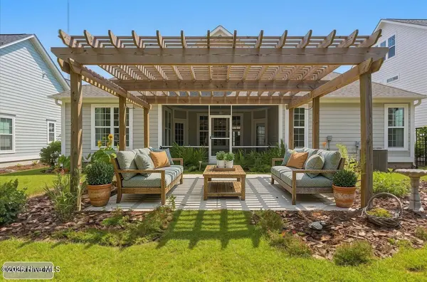 522 Moss Lake LN, Holly Ridge, NC 28445