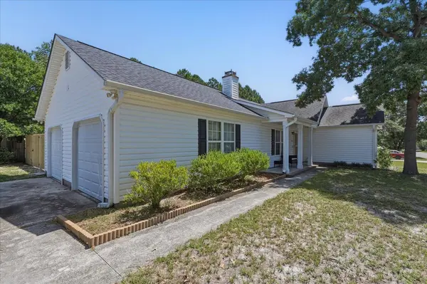914 Gordon Woods Rd, Wilmington, NC 28411