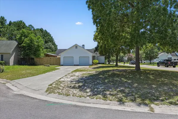 914 Gordon Woods Rd, Wilmington, NC 28411