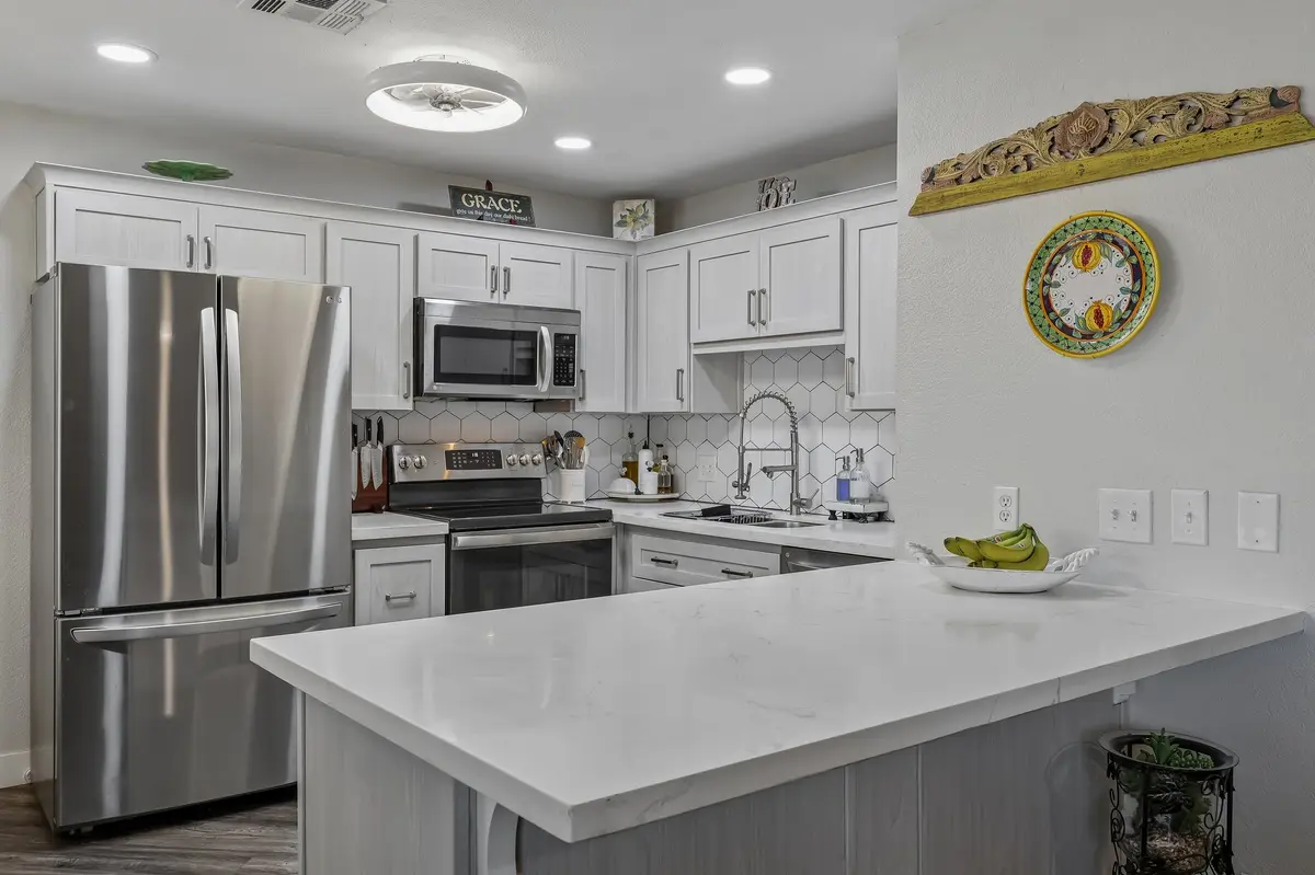 7960 Diamond Rock Way #201 Las Vegas NV 89128