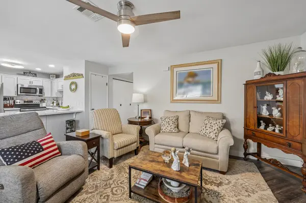 7960 Diamond Rock Way #201 Las Vegas NV 89128