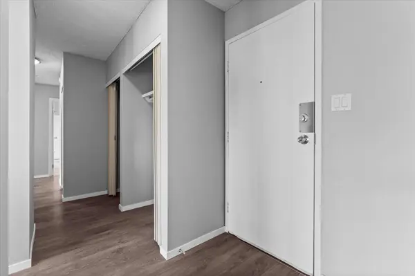 11245 31 Ave NW #69, Edmonton, AB T6J 3V5